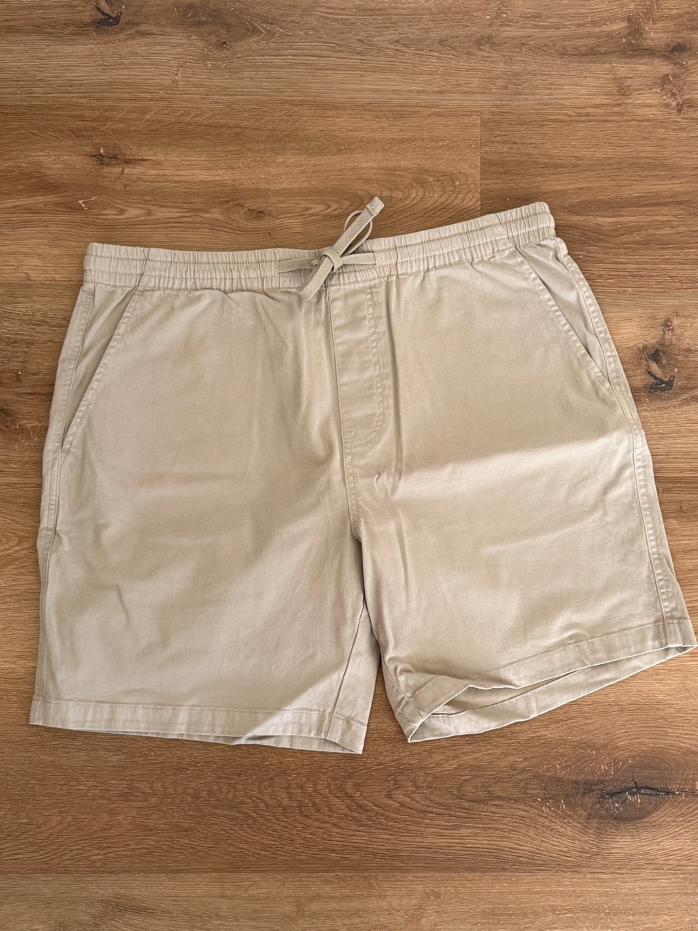 NWT-Todd Snyder 7IN Casual Shorts (XL)